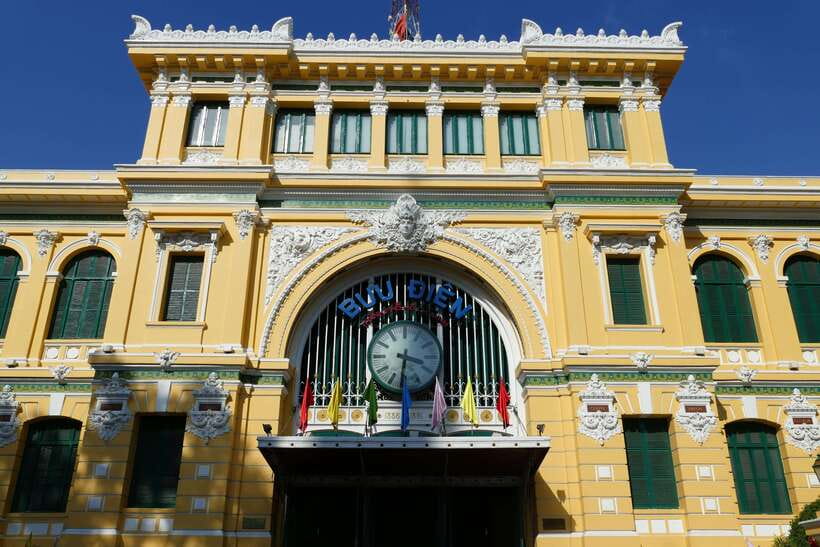 From HCM: City Highlights & Chinatown Trips – Water Bus Tour - Ben Thanh Market: your best chance to shop without racing the clock