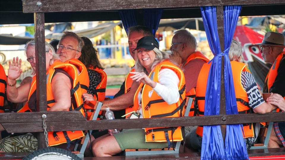 From HCM: Mekong Delta Floating Market 3 days exit Phu Quoc - Ben Tre: coconut candy, folk music on Unicorn Island, honey tea, and a cooking class