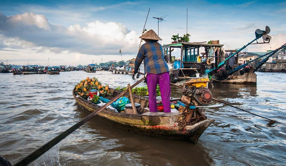 From Ho Chi Minh: Mekong Delta 2 days group or private - Day 2: Cai Rang at 5:00, boats on the Bassac, and rice noodle making