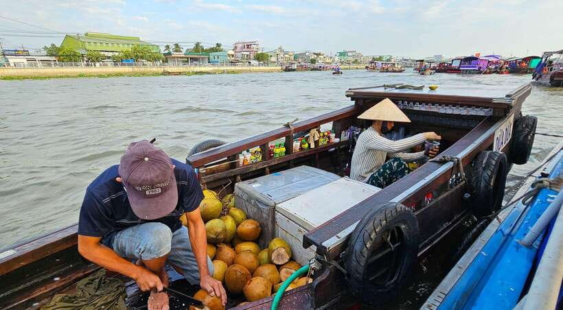 From HoChiMinh: 2 Day Mekong Delta Tour exit Phu Quoc Island - Cooking class and lunch: when the tour becomes personal