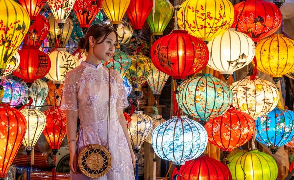 From Hoi An/ Da Nang: Hoi An City Tour & Release Lanterns - Phuc Kien Chinese Assembly Hall: ornate architecture that teaches you how old wealth looked
