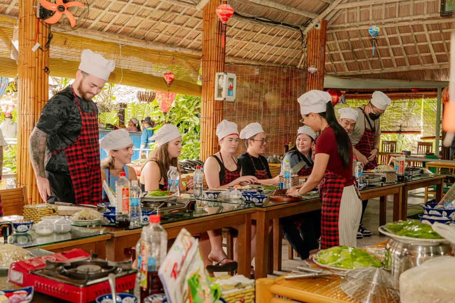 From Hoi An: Market Tour, Basket Boat Ride and Cooking Class - Best for: who should book and what to expect from your day