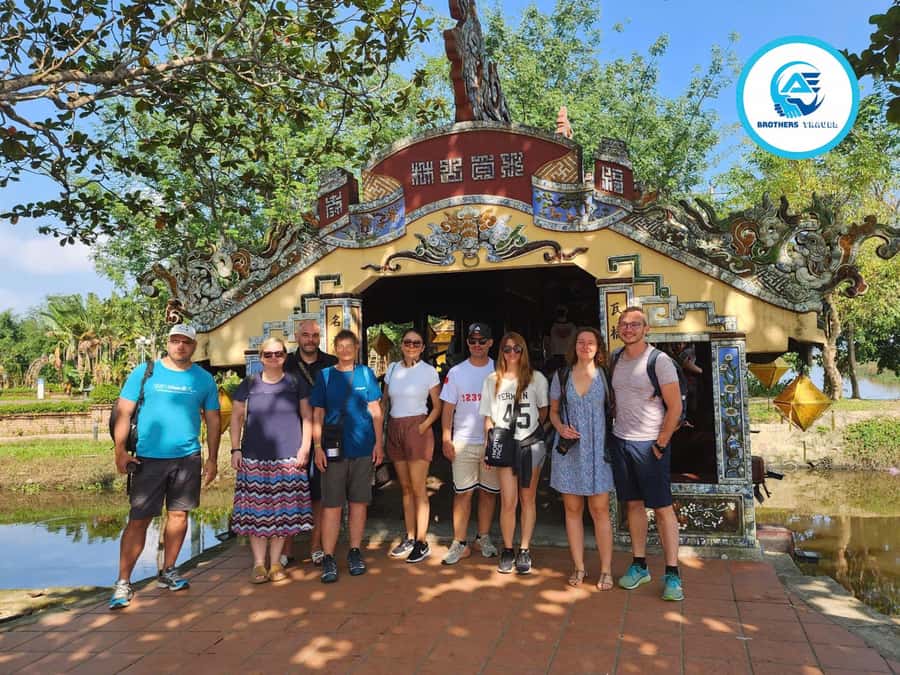 From Hue: Hoi An Guided Bus Tour with 4 Sightseeing Stops - Stop 3: Hai Van Pass Viewpoints Over the East Sea