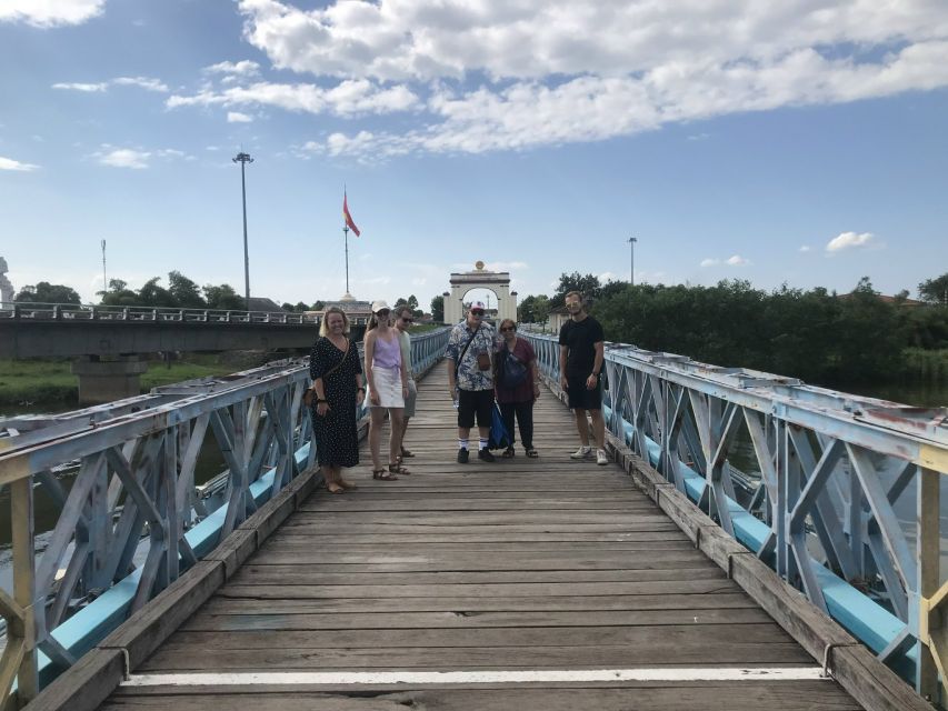 From Hue: Private Half-Day DMZ Tour with Vinh Moc Tunnels - Hien Luong Bridge (Peace Bridge) over the Ben Hai River
