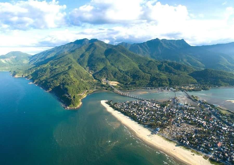 From Hue: Sightseeing Transfer to Hoi An & An Bang Cemetery - Da Nang Drop-Off (And Then On to Hoi An)
