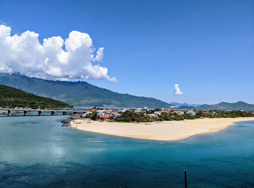 From Hue : Transfer Hue To Hoi An with Sightseeing Stops - The guide experience: making the scenery make sense