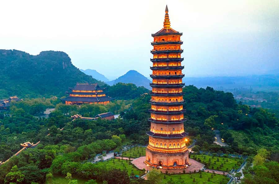 From Ninh Binh : Bai Dinh, Hoa Lu, Trang An, Mua Cave Tour - One day that strings the best of Ninh Binh together