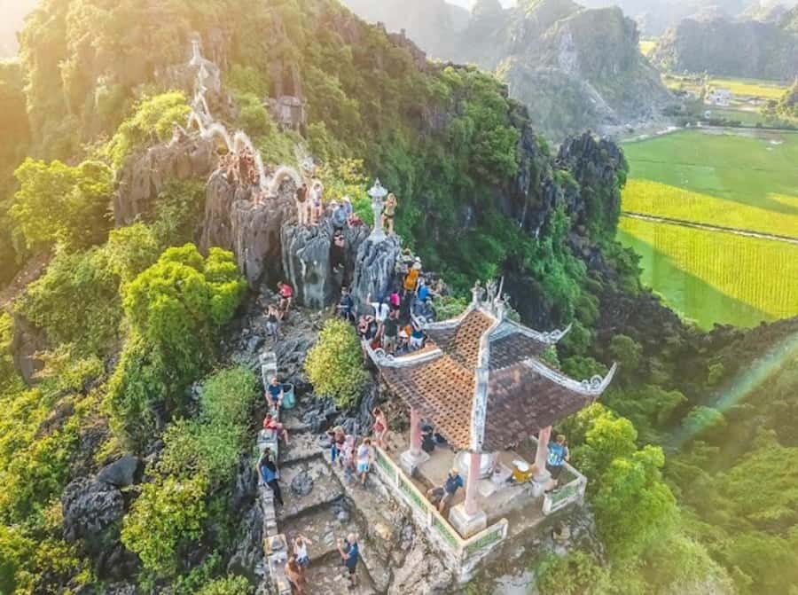 From Ninh Binh : Hoa Lu, Bich Dong, Trang An, Mua Cave Tour - Hoa Lu Ancient Capital: Where the Dinh and Le Dynasties Left Their Mark