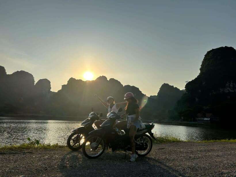 From Ninh Binh : Motobike Tour Trang An, Mua Cave 6-Hours - Trang An Cave Cruise: UNESCO Views Without Extra Hassle