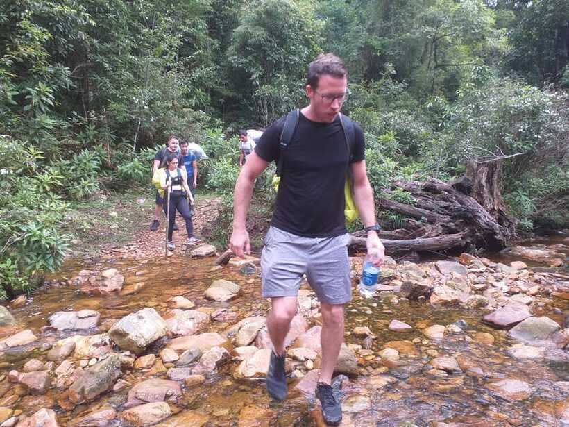 From Sa Pa: Full Day Trek of Fansipan Mountain - Peak time around 11:30–12:00: views over Sa Pa and even parts of China