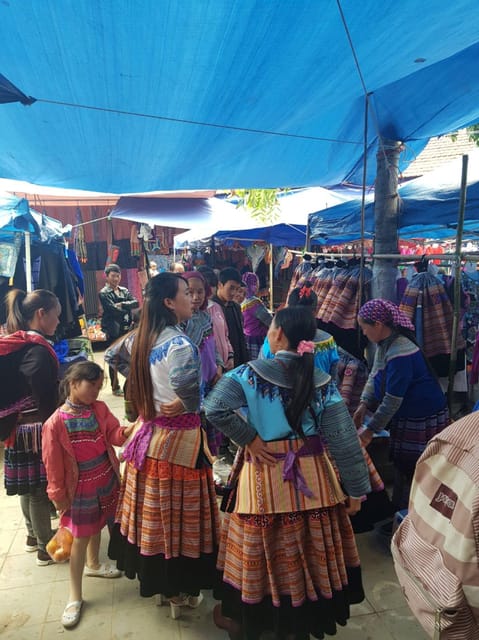 From Sapa: 1D Local Bac Ha Sunday Market Tour - Best seller - What you’ll actually do at the market (not just look)