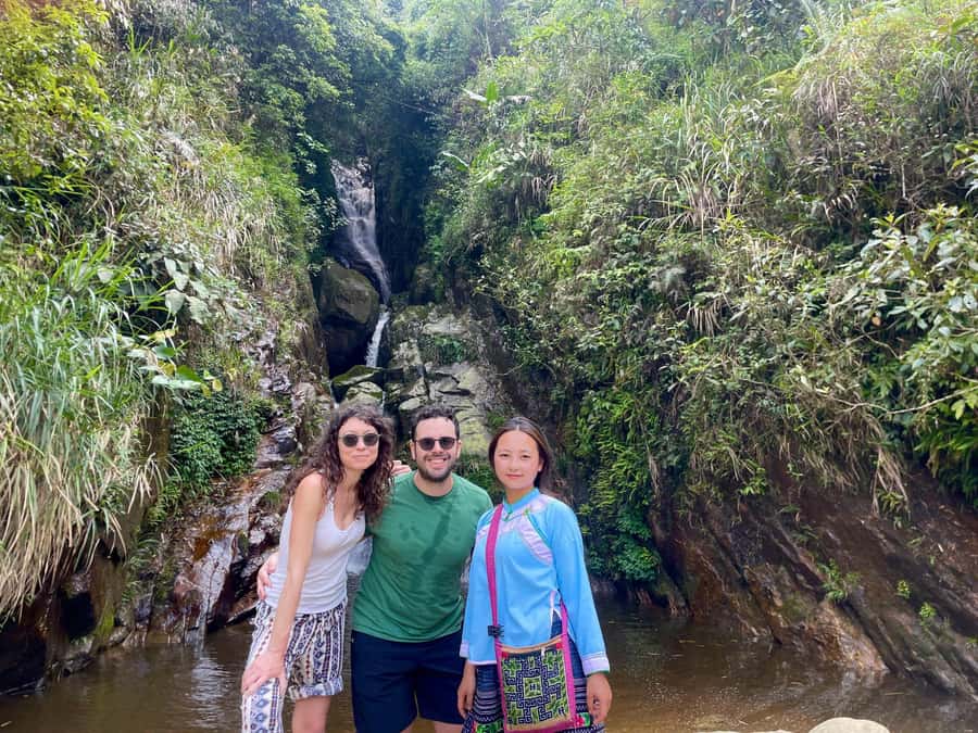 From Sapa: Sapa Trekking Private Tour With Female Guide - Black Hmong and Red Dao homes: tea, welcome drinks, and easy photos