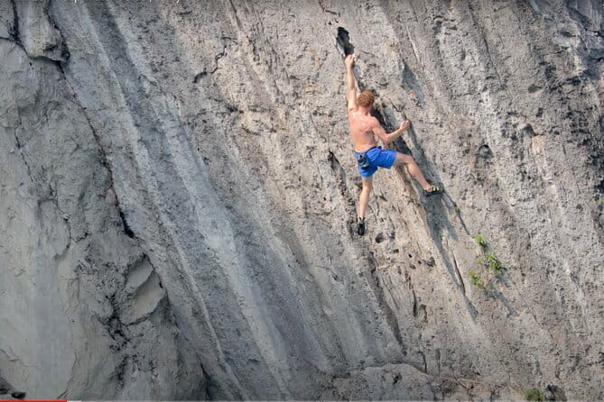 Full day deep water soloing - Kayaking in Cat Ba - Ha Long Bay. - Why Cat Ba DWS Here Works: High Tide Climbing, Low Tide Kayaking