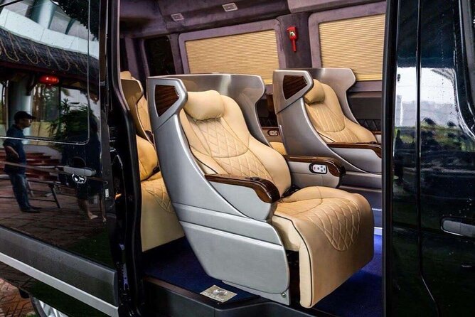 Full-Day Halong Bay Cruise with Limousine Pickup - Sung Sot Cave: 200 steps, shade, and the classic Halong Bay interior