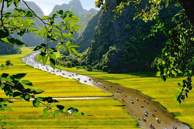 Full Day Hoa Lu - Tam Coc - Mua Cave Group Tour - Limousine Bus - Morning pickup in Hanoi: what your day actually starts like