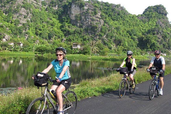Full Day Hoa Lu - Tam Coc - Mua Cave Group Tour - Limousine Bus - Timing, group size, and how the day feels in real life