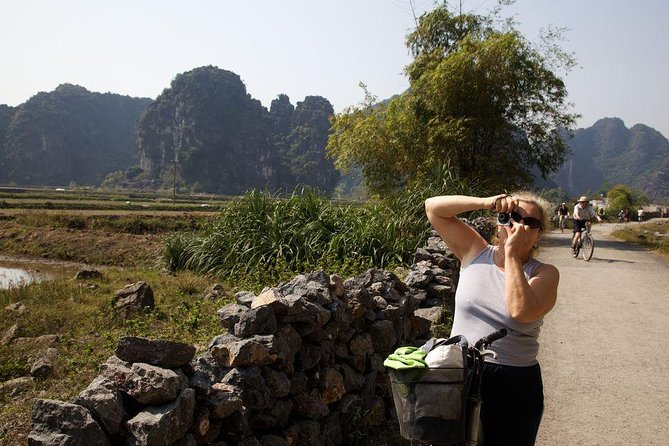 Full day Hoa Lu - Tam Coc sampan boat and countryside biking trip - Hoa Lu temples: a focused history stop without the overload