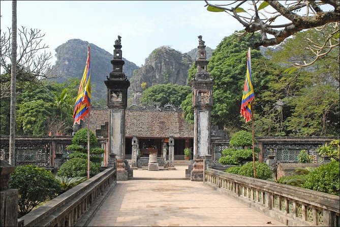 Full day Hoa Lu - Tam Coc sampan boat and countryside biking trip - Countryside biking: how to get from boat views to everyday life