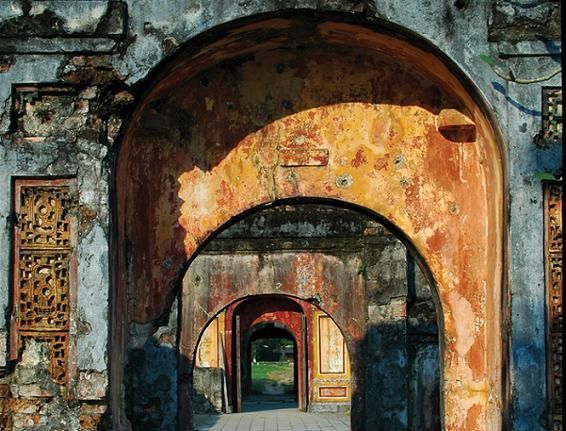 Full-Day Hue City Tour with Entrance Fees and Lunch - Imperial City Focus: Ngo Mon, Thai Hoa, and the Forbidden Purple City
