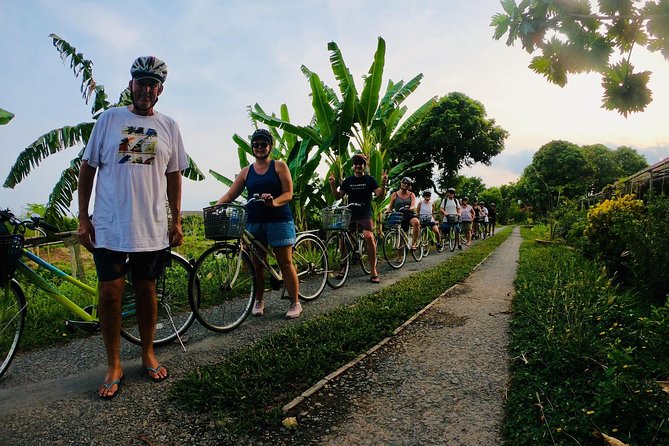 Full-Day Mekong Delta Tour - Rowing canals and cycling on Tan Phong Island