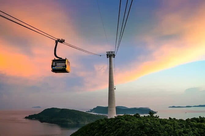 Full day Phu Quoc Discovery 4 Island with Cable Car Tour - Hon Thom Island and Aquatopia: the cable car finale