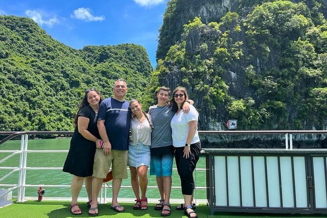Full Day Private Tour in Halong with Lunch - Kayaking into Trinh Nu areas and a private lagoon feel