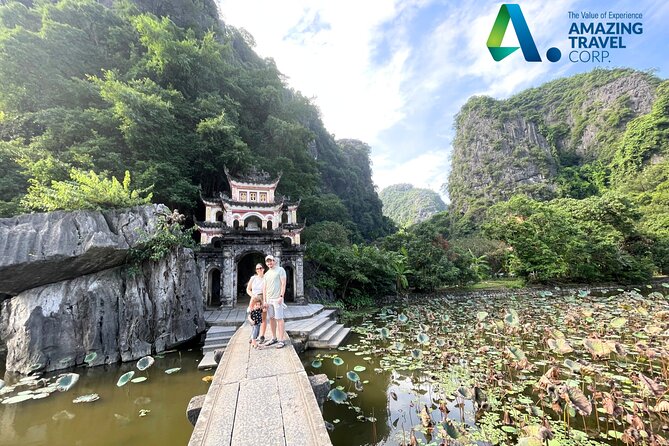 Full Day Private Tour in Ninh Binh(Trang An-Bich Dong-Mua Cave) - Lunch in Ninh Binh province: fuel for the second half