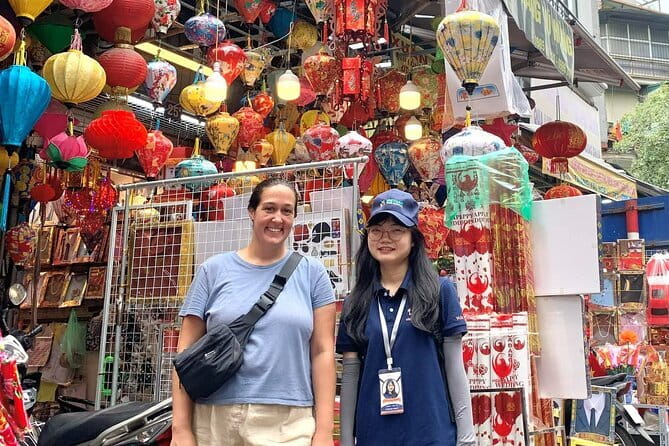 Full-Day Private Walking Tour in Hanoi City - Đền Ngọc Sơn and Huc Bridge: The Temple Entrance via the Iconic Red Bridge
