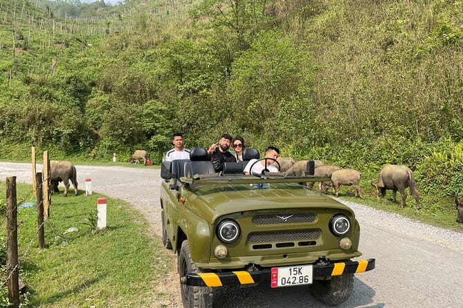 Full Day Sapa Jeep Open Air Jeep Off The Beaten Track - Ta Phin Area: Terraces Along the Road and Ethnic-Minority Visits