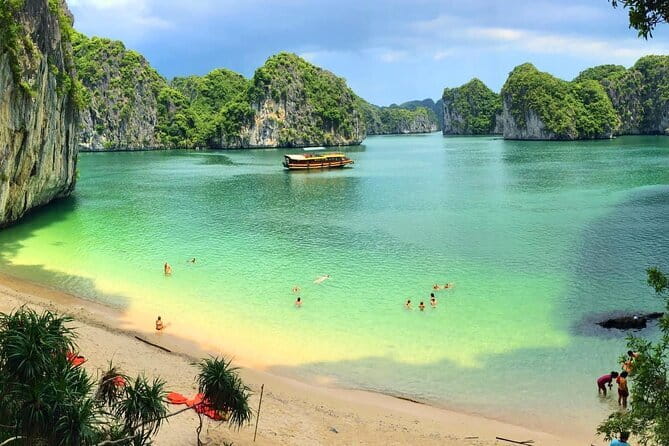 Full Day Sea Star Cruise to Lan Ha-Ha Long Bay Viet Hai village - Pacing that keeps you from feeling rushed