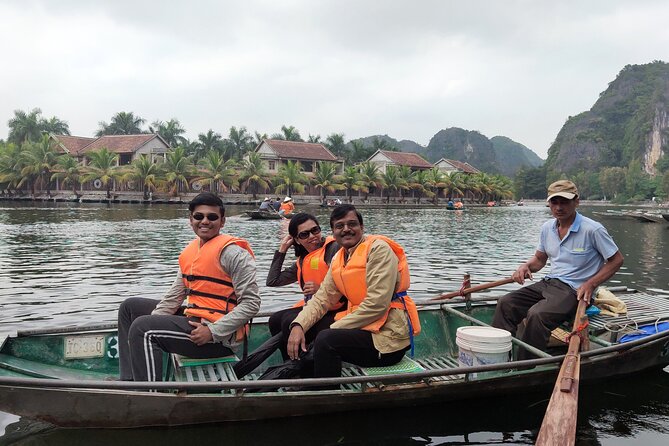 Full-Day Tour to Hoa Lu and Tam Coc from Hanoi with Lunch - Morning Pickup and the Ride to Hoa Lu (How the Day Starts)