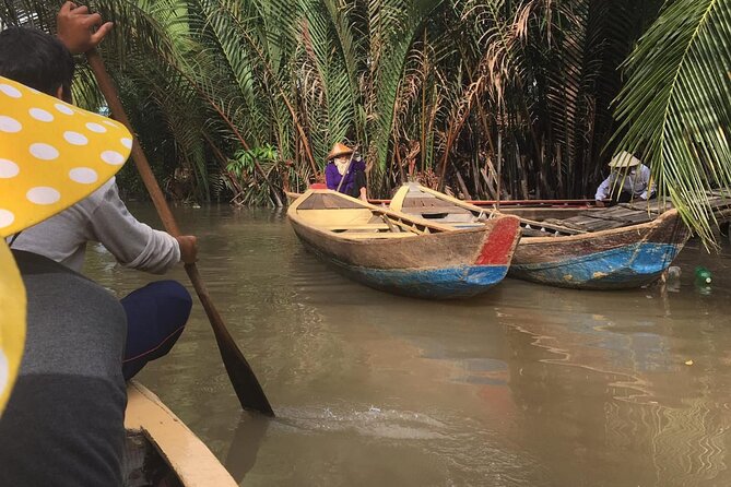 Fullday Classic Mekong Delta 1 Day Tour - Vinh Trang Temple: the big ancient pagoda stop