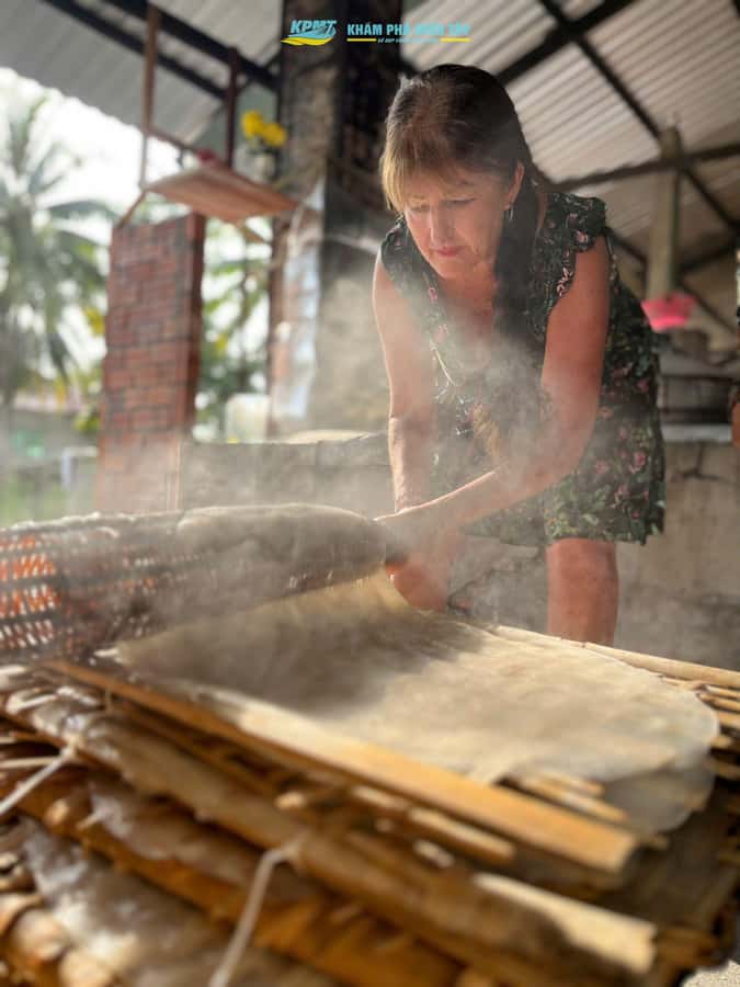 Group Tour: Floating Market, Rice Noodle, nursery vegatable - Time on the Water: How the 5 Hours Actually Add Up