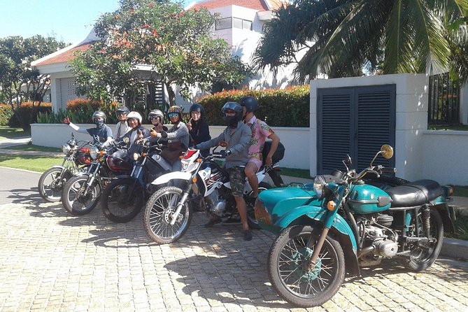 Guided Daily City Tours in Danang - Hai Van Pass: coffee at the top and the ride around the bend