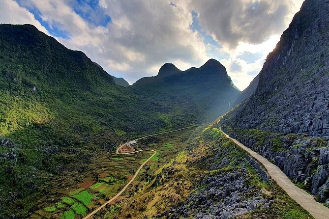 Ha Giang Easy Rider 3D3N - Day 2 culture stops: Dinh Vua Meo, Lung Cam Village, and Lung Tam