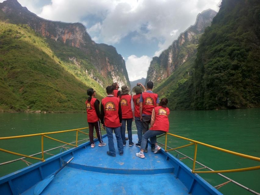 Ha Giang Loop 2 Days High quality Small Group +Private Room - Dong Van arrival: Hmong King Palace and where you’ll sleep