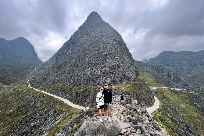 Ha Giang Loop 3 Days from Hanoi by Ha Giang Expeditions - Day 3: Lung Ho and Lung Tam weaving country