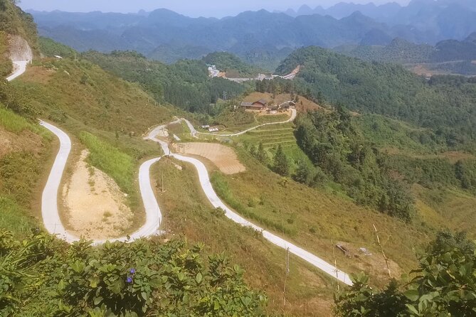 Ha Giang loop 3 or 4 Days, Small Group Tour (within easy riders) - Day 3: Mat Ma pass near Yên Minh and Cán Tỷ canyon road views