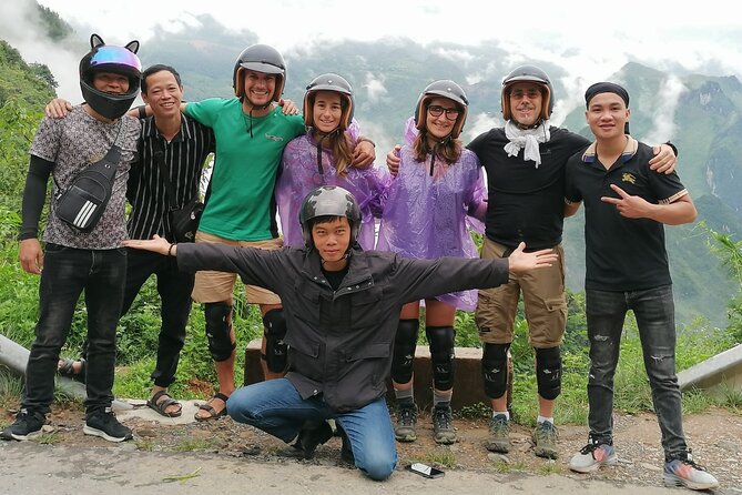 Ha Giang Tour 4 Day-3-Night, English Speaking Guide, Small Group - Day 2: Thẩm Mã Pass, Dinh Vua Mèo, Lung Cú, and Dong Van Ancient Street