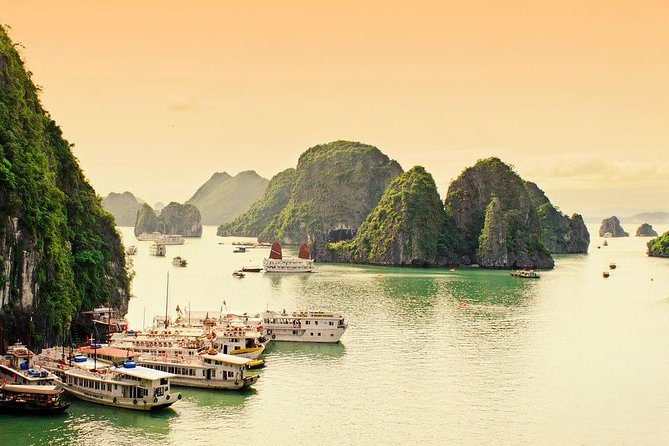 Ha Long Bay 1 Day Tour - Boarding the traditional junk: cruise highlights and onboard lunch