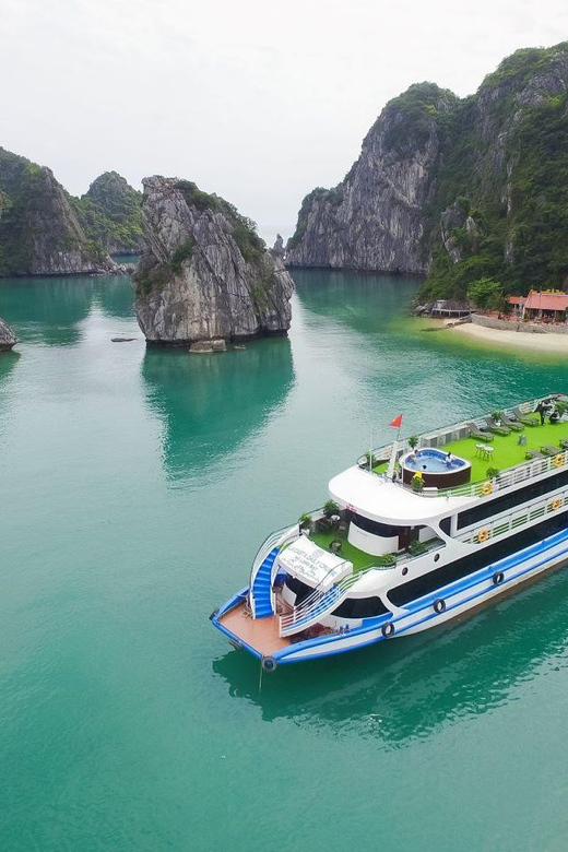 Ha Long Bay 8 hours daily tour on LA CASTA DAILY CRUISE - Sung Sot Cave: the big walking stop and why it’s worth your energy