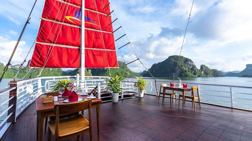 Ha Long Bay - Bai Tu Long Bay Luxury Boat Tour & Transfer - Key highlights to look forward to
