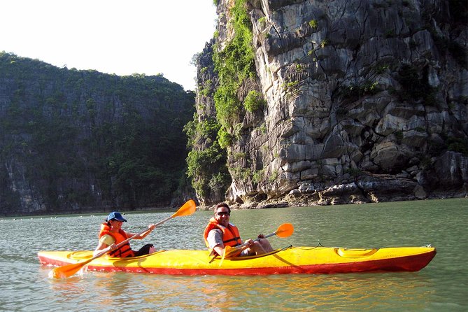 Ha Long Bay & Lan Ha Bay 2D1N on 5-star Cruises - Hạ Long Bay morning: early wake-up and the Dark & Bright cave
