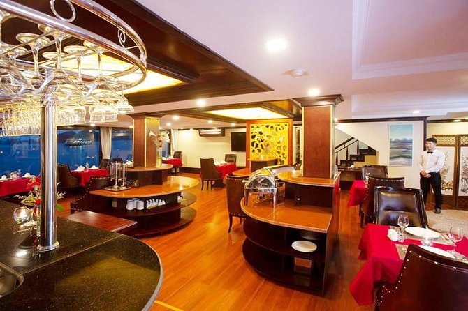 Ha Long Bay & Lan Ha Bay 2D1N on 5-star Cruises - Food and drinks: what’s included, what costs extra