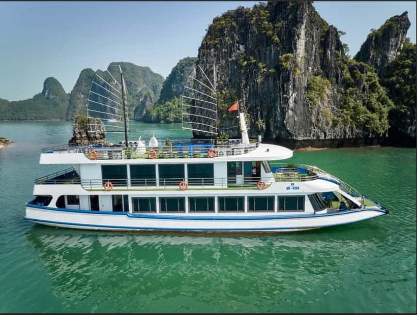 Ha Long Bay- Luxury Day Cruise, Lunch& Kayaking&Sunset party - From 17h00 to Sunset: Sundeck, Jacuzzi, Board Games, and a Proper Party