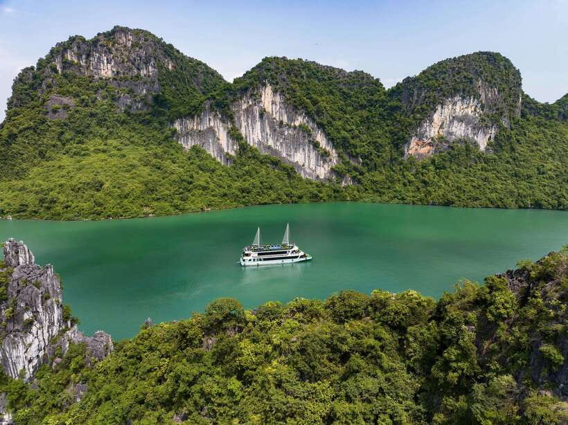 Ha Long Bay Luxury Full Day Cruise| Buffet & All Included - Why This Ha Long Bay Cruise Feels Worth It