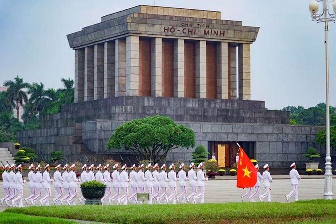 Ha Noi City Tour & Coffee Class - Hoa Lo Prison: heavy history, handled as an actual visit