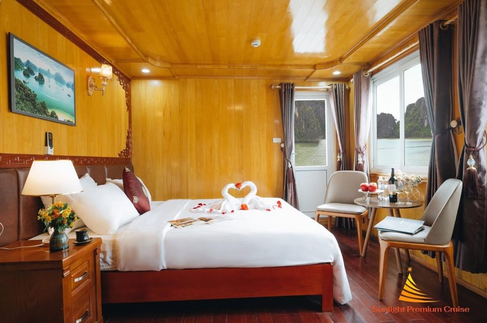 Ha Noi: Lan Ha Bay luxury cruise with private bancony, meals - Day 2: Viet Hai Village biking on Cat Ba, fish massage stops, and the return to Hanoi