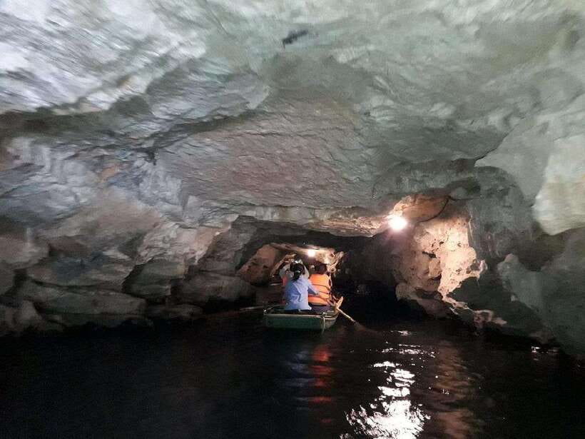 Ha Noi: Ninh Binh / Hoa Lu - Trang An - Mua Cave / Cycling - Mua Cave: Nearly 500 Steps for the Best View