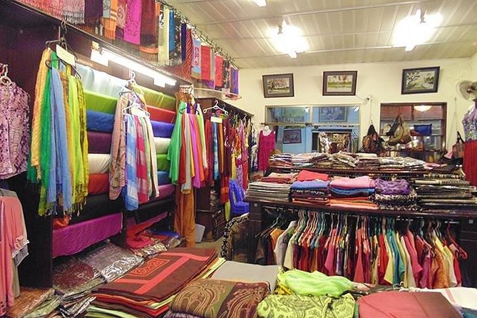 Ha Noi: Van Phuc Silk Weaving Half-day Tour - Stop 1: the village atmosphere, guided intro, and first look at the craft